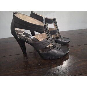 EUC Michael Kors Black Leather T Strap Zip Front Heels/Size 6M